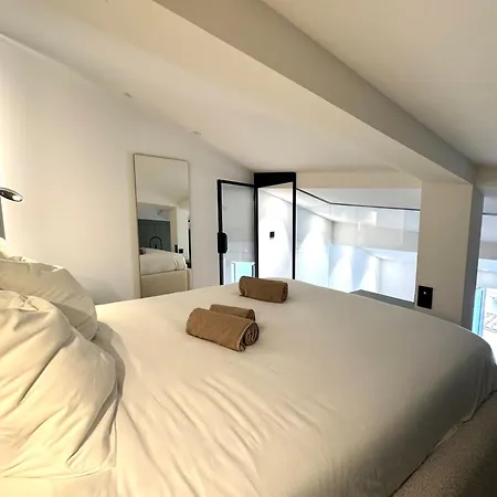 Duplex Design - Old Town 50 M From The Sea *